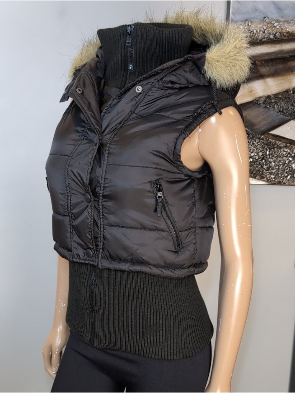 Costa Blanca Black Cropped Puffer Vest Faux Fur Hood Ribbed Knit Size Medium - Picture 14 of 14